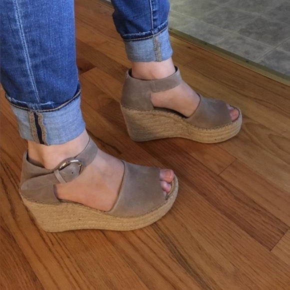 Marc Fisher Alida Espadrille Platform Wedge - Picture 2 of 16